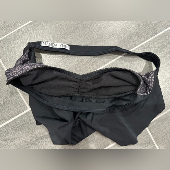 Brandy Melville Bandeau Swimsuit Top with Ruffle Layer and Sweetheart Neckline - Picture 5 of 5